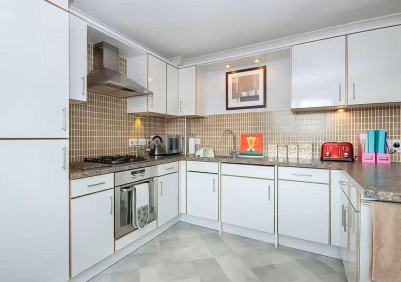 The View At No 10 Apartment อาวีมอร์ ภายนอก รูปภาพ